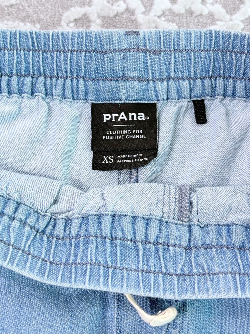 Prana Sunrise Peak Women’s Chambray Short - Picture 5 of 9